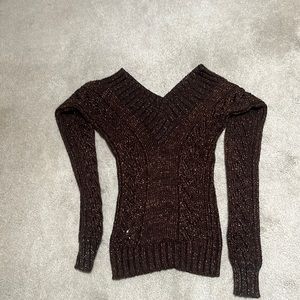 Runs big I’m not an extra small. I wear a 2-4 and this sweater fits.